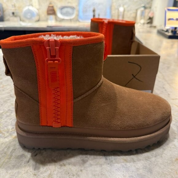 Classic Mini Zipper Tape Logo NWT Size 7 - Picture 5 of 11